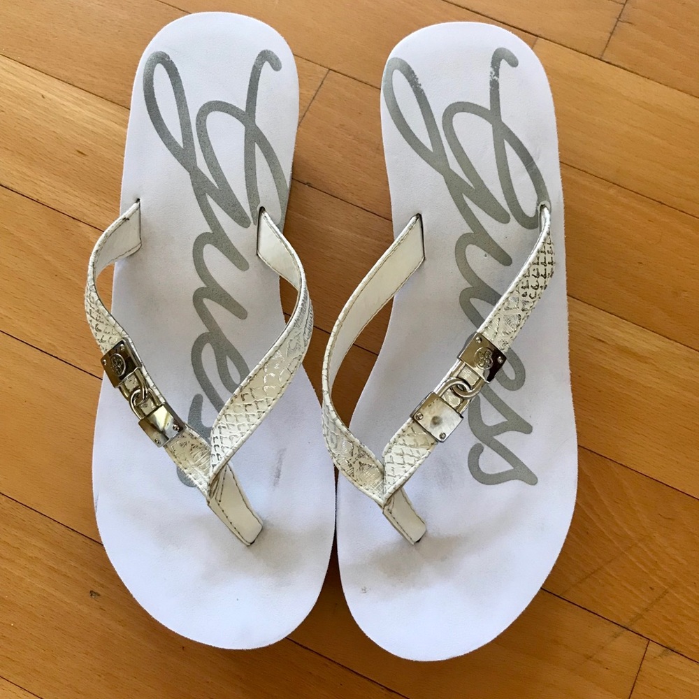 White Guess flip flops size 9 1/2- 10